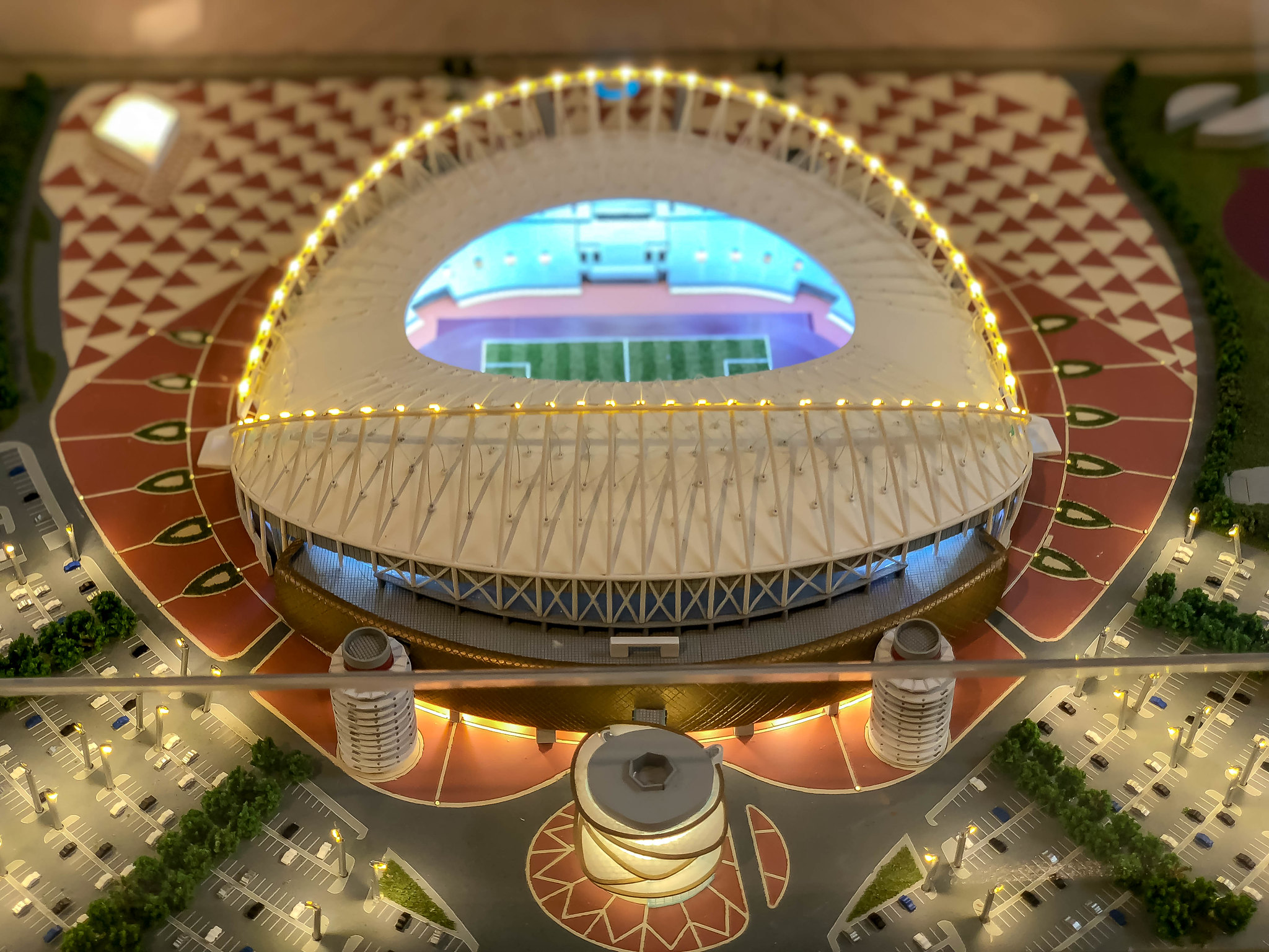 Самый дорогой стадион. Халифа стадион фасад. Халифа стадион план. Эр-Рияд футбольный стадион.